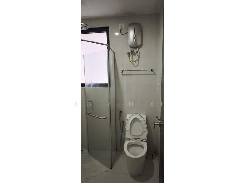 Kondominium untuk Dijual di Amberside @ Country Garden Danga Bay - NG ZEN XI - Bathroom - PropertyGuru.com.my