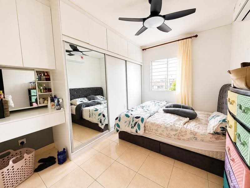 Pangsapuri untuk Dijual di Aliran Damai - Nazrin Hakimin - Bedroom - PropertyGuru.com.my
