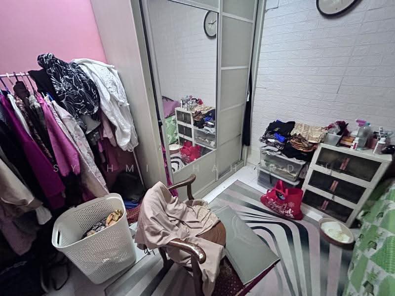 1-storey Terraced House for Sale in Seksyen 24 (Shah Alam) - Syahmi Shahordin - Bedroom - PropertyGuru.com.my