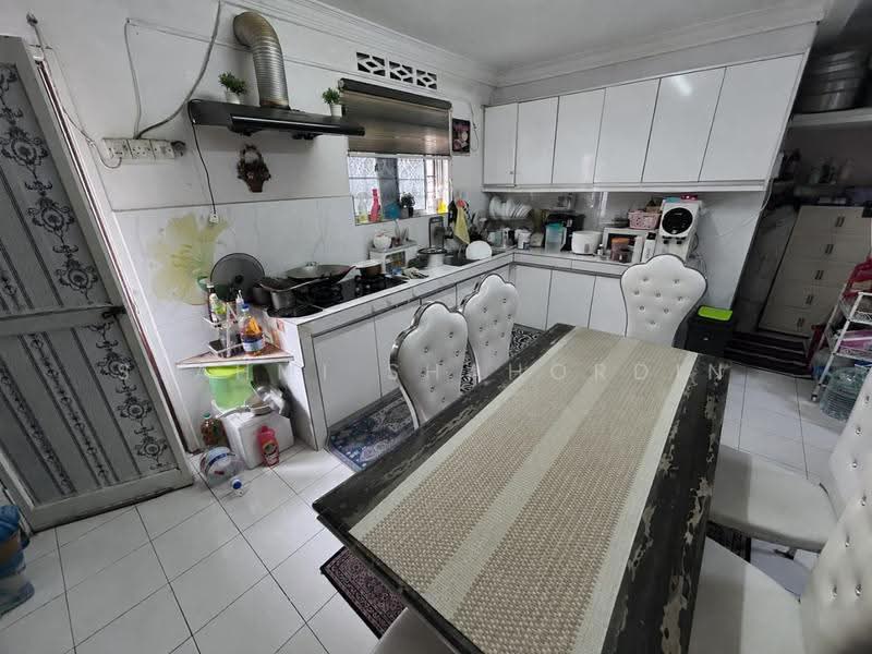 1-storey Terraced House for Sale in Seksyen 24 (Shah Alam) - Syahmi Shahordin - Kitchen - PropertyGuru.com.my
