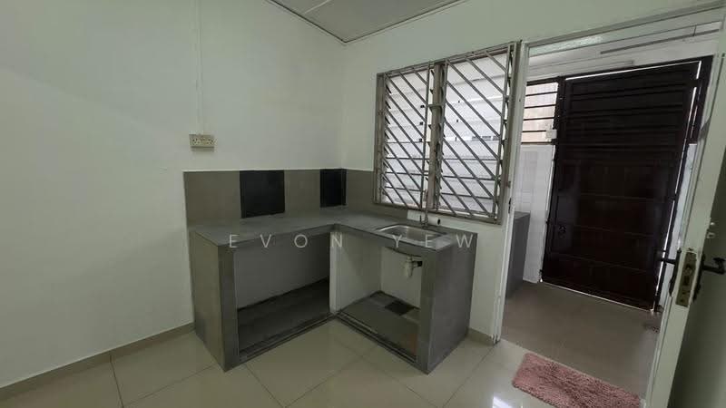 2-storey Terraced House for Sale in Johor Bahru (Johor) - Evon Yew - Kitchen - PropertyGuru.com.my