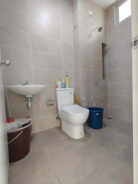 2-storey Terraced House for Sale in Jenjarom (Selangor) - Hartini Binti Ismail - Bathroom - PropertyGuru.com.my