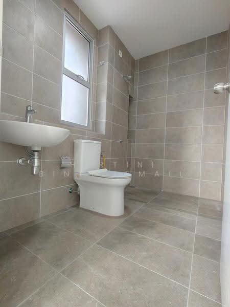 2-storey Terraced House for Sale in Jenjarom (Selangor) - Hartini Binti Ismail - Bathroom - PropertyGuru.com.my