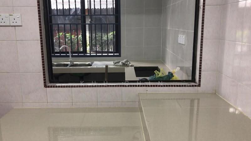 Rumah Teres 2-Tingkat untuk Dijual di Taman Muhibbah (Kulai) - Kuu Chin - Kitchen - PropertyGuru.com.my
