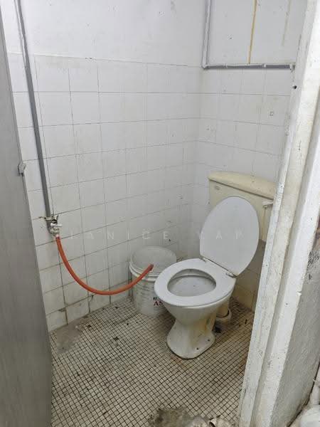 Kedai untuk Disewa di Ampang (Selangor) - Janice Yap - Bathroom - PropertyGuru.com.my