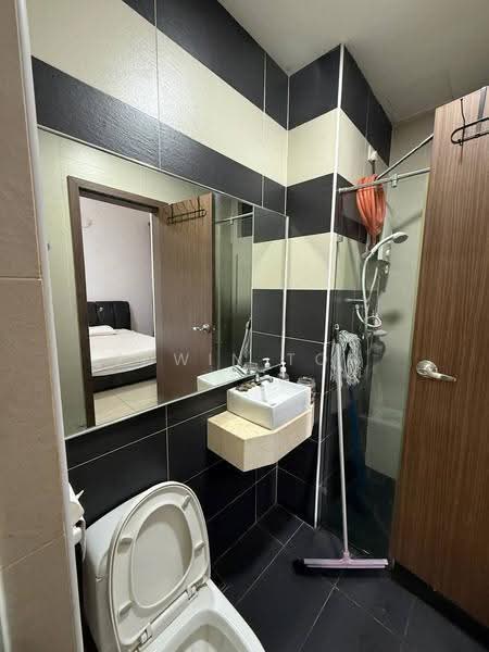 Service Residence for Rent at D'Secret Garden (Pangsapuri Kempas Indah) - Edwin Toh - Bathroom - PropertyGuru.com.my