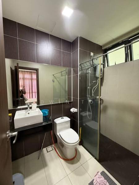 Service Residence for Rent at D'Secret Garden (Pangsapuri Kempas Indah) - Edwin Toh - Bathroom - PropertyGuru.com.my