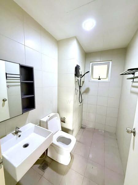 Kondominium untuk Disewa di Sofiya Residensi - Kew . - Bathroom - PropertyGuru.com.my