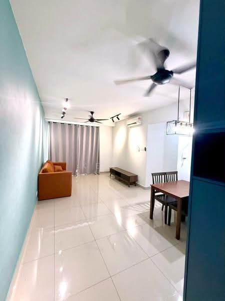 Kondominium untuk Disewa di Sofiya Residensi - Kew . - Living Room - PropertyGuru.com.my