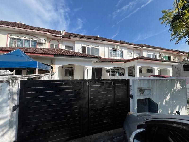 2-storey Terraced House for Sale in Banting (Selangor) - Zairul Asrah Zulkefli - Exterior - PropertyGuru.com.my