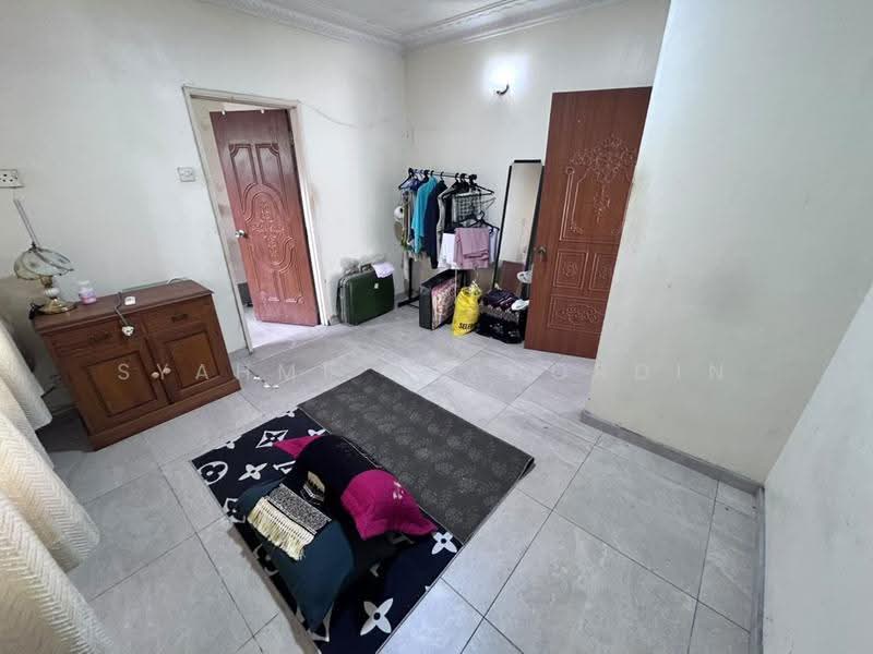 Bungalow House untuk Dijual di Seksyen 3 (Shah Alam) - Syahmi Shahordin - Bedroom - PropertyGuru.com.my