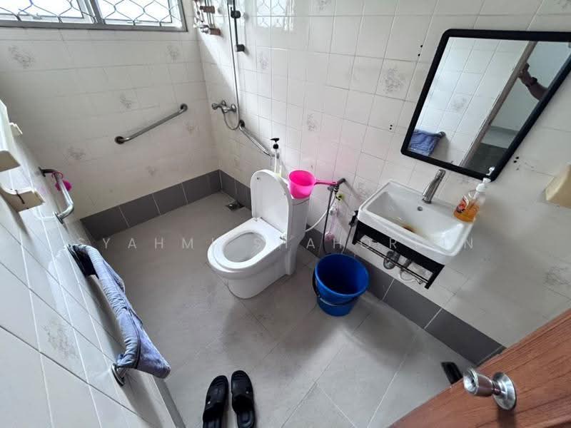 Bungalow House untuk Dijual di Seksyen 3 (Shah Alam) - Syahmi Shahordin - Bathroom - PropertyGuru.com.my