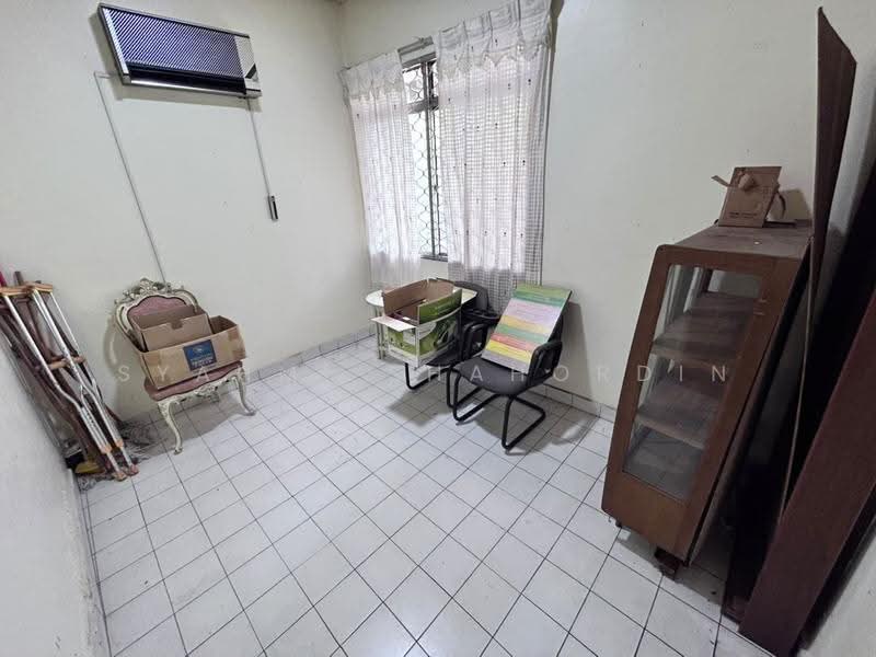 Bungalow House untuk Dijual di Seksyen 3 (Shah Alam) - Syahmi Shahordin - Interior - PropertyGuru.com.my