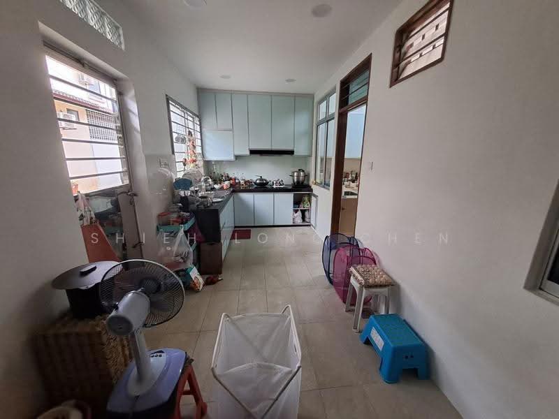 Rumah Teres 2-Tingkat untuk Dijual di Taman Nusa Indah (Iskandar Puteri (Nusajaya)) - Shieh Long Chen - Kitchen - PropertyGuru.com.my