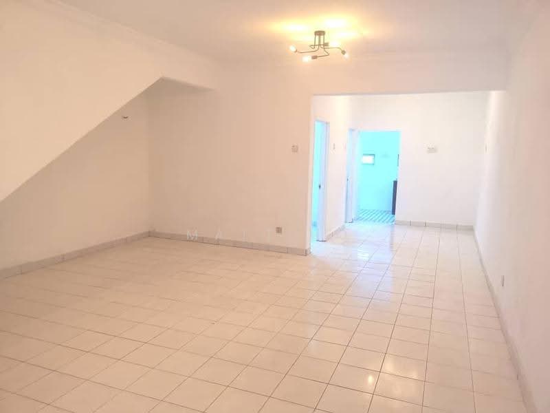 2-storey Terraced House for Sale in Kota Perdana (Seri Kembangan) - Matt Ho - Living Room - PropertyGuru.com.my