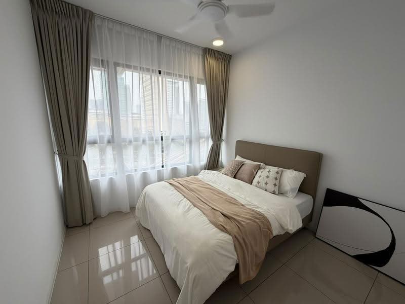 Kediaman Servis untuk Disewa di Residensi Estetik 8 (Est8) - Yee Seng Yeo - Bedroom - PropertyGuru.com.my