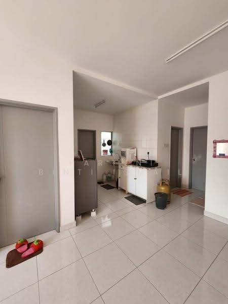 Rumah Bandar untuk Dijual di Bandar Botanic (Klang) - Hartini Binti Ismail - Kitchen - PropertyGuru.com.my