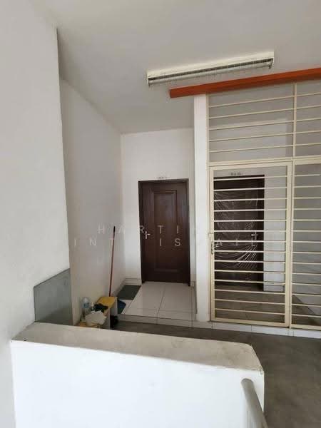 Rumah Bandar untuk Dijual di Bandar Botanic (Klang) - Hartini Binti Ismail - Entrance - PropertyGuru.com.my