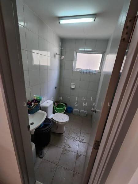 Rumah Bandar untuk Dijual di Bandar Botanic (Klang) - Hartini Binti Ismail - Bathroom - PropertyGuru.com.my