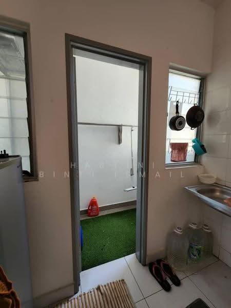 Rumah Bandar untuk Dijual di Bandar Botanic (Klang) - Hartini Binti Ismail - Kitchen - PropertyGuru.com.my