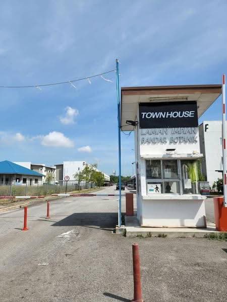 Rumah Bandar untuk Dijual di Bandar Botanic (Klang) - Hartini Binti Ismail - Exterior - PropertyGuru.com.my