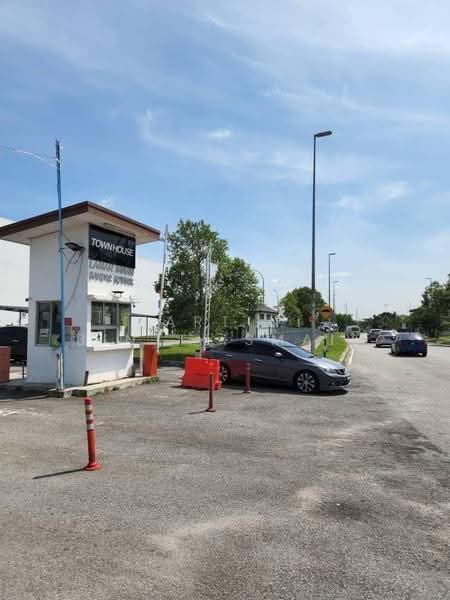 Rumah Bandar untuk Dijual di Bandar Botanic (Klang) - Hartini Binti Ismail - Exterior - PropertyGuru.com.my