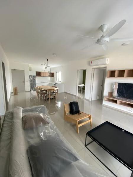 Kediaman Servis untuk Disewa di Huni @ Eco Ardence - Siti Hajar - Living Room - PropertyGuru.com.my