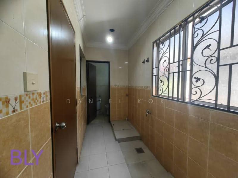 Rumah Teres 2-Tingkat untuk Dijual di Bandar Botanic (Klang) - Daniel Kok - Bathroom - PropertyGuru.com.my