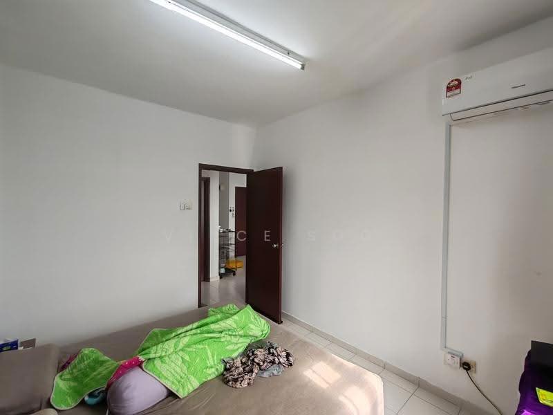 Apartment for Sale at Villa Krystal @ Bandar Selesa Jaya - Vince Soo - Bedroom - PropertyGuru.com.my