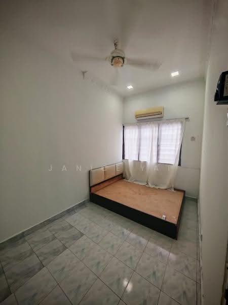 Townhouse for Sale in Taman Lembah Maju (Pandan Indah) - Janice Yap - Bedroom - PropertyGuru.com.my