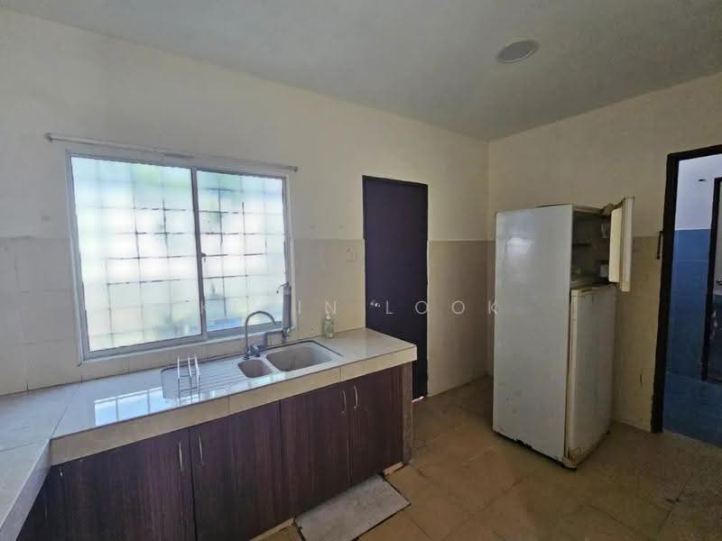 2-storey Terraced House for Rent in Usj 13 (Subang Jaya) - Kevin Look - Kitchen - PropertyGuru.com.my