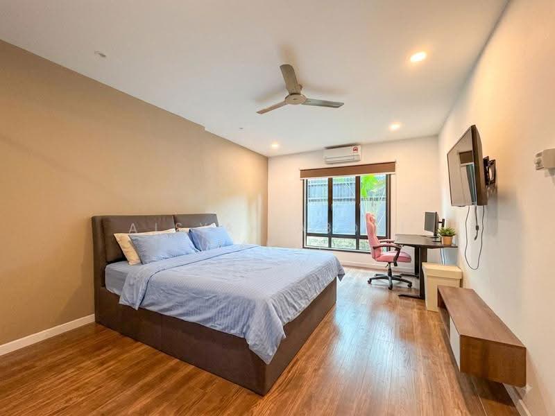 Bungalow House untuk Dijual di Seksyen 6 (Petaling Jaya) - Aisyah Abdul Manap - Bedroom - PropertyGuru.com.my