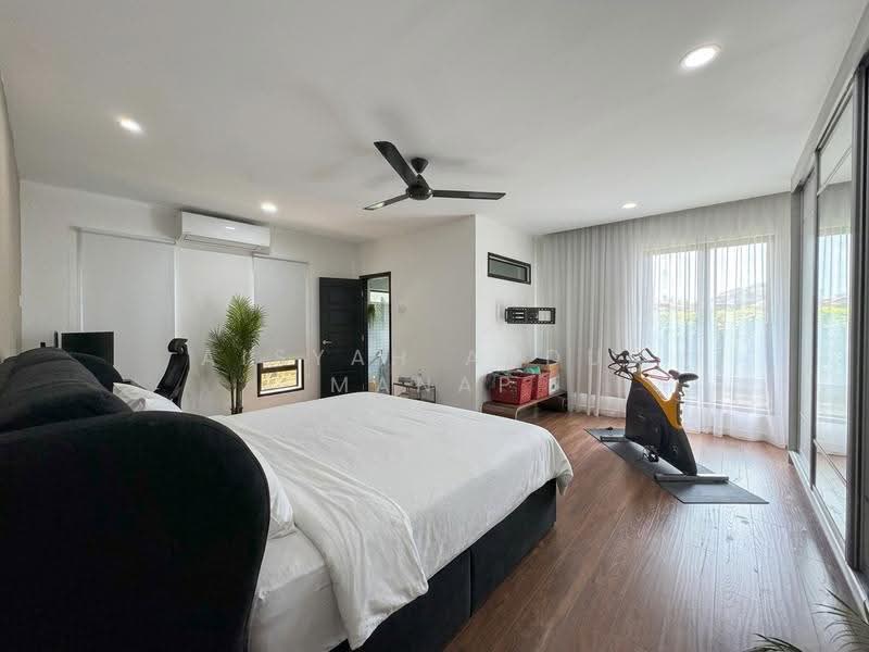 Bungalow House untuk Dijual di Seksyen 6 (Petaling Jaya) - Aisyah Abdul Manap - Bedroom - PropertyGuru.com.my
