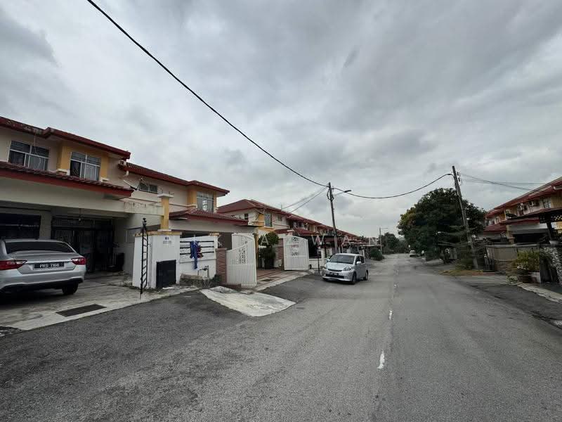 Rumah Teres 2-Tingkat untuk Dijual di Bandar Baru Salak Tinggi (Sepang) - NIK AZWAN - Exterior - PropertyGuru.com.my