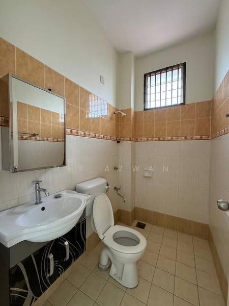 Rumah Teres 2-Tingkat untuk Dijual di Bandar Baru Salak Tinggi (Sepang) - NIK AZWAN - Bathroom - PropertyGuru.com.my