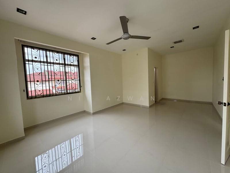 Rumah Teres 2-Tingkat untuk Dijual di Bandar Baru Salak Tinggi (Sepang) - NIK AZWAN - Interior - PropertyGuru.com.my