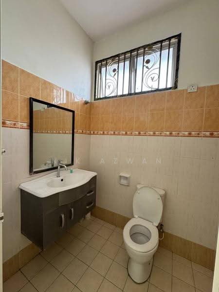 Rumah Teres 2-Tingkat untuk Dijual di Bandar Baru Salak Tinggi (Sepang) - NIK AZWAN - Bathroom - PropertyGuru.com.my