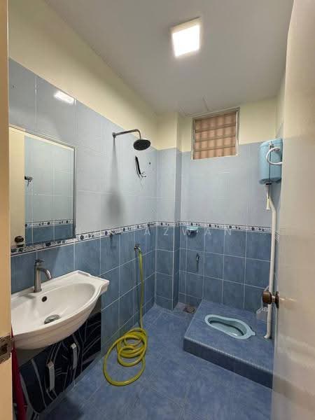 Rumah Teres 2-Tingkat untuk Dijual di Bandar Baru Salak Tinggi (Sepang) - NIK AZWAN - Bathroom - PropertyGuru.com.my