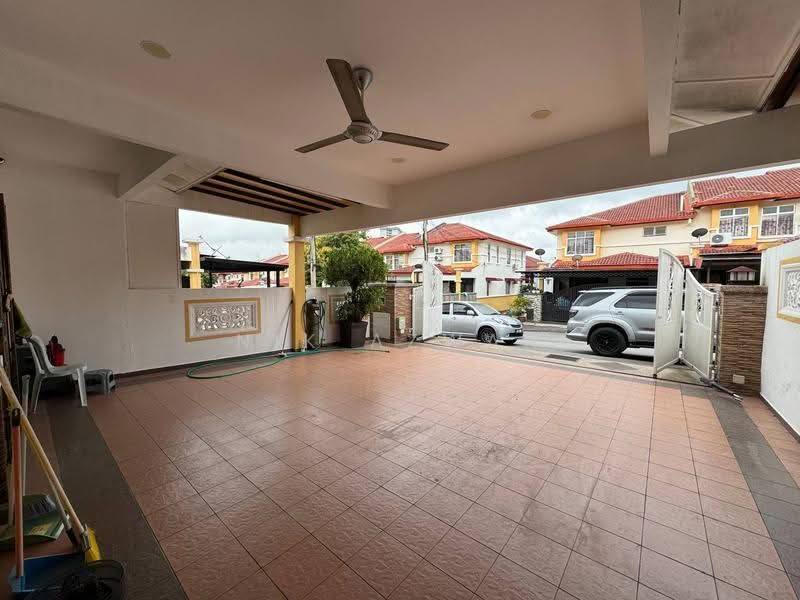 Rumah Teres 2-Tingkat untuk Dijual di Bandar Baru Salak Tinggi (Sepang) - NIK AZWAN - Exterior - PropertyGuru.com.my