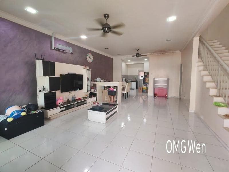 Rumah Teres 2-Tingkat untuk Dijual di Bandar Bukit Raja (Klang) - Daniel Kok - Living Room - PropertyGuru.com.my