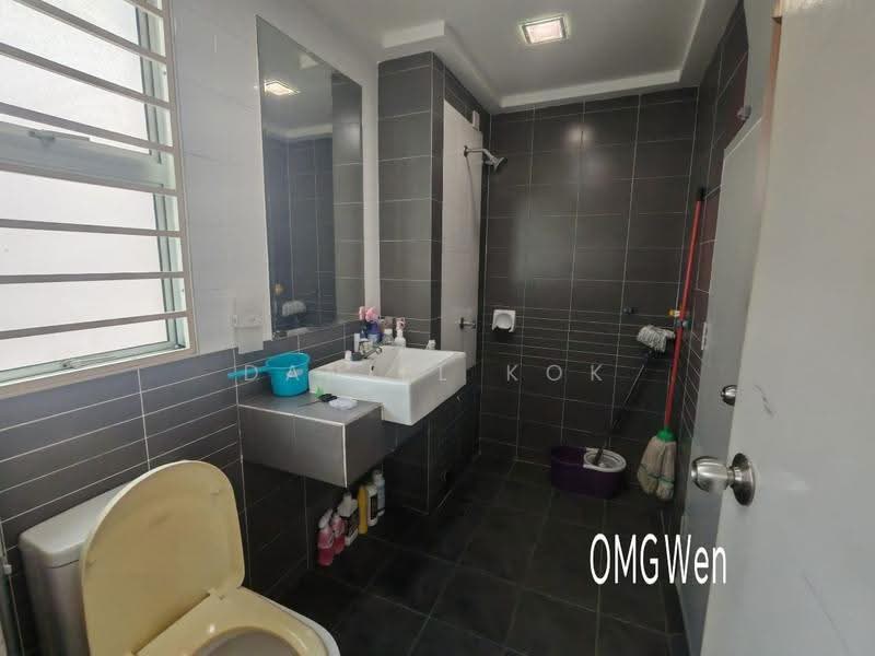 Rumah Teres 2-Tingkat untuk Dijual di Bandar Bukit Raja (Klang) - Daniel Kok - Bathroom - PropertyGuru.com.my