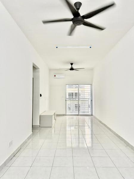 Apartment for Rent at Idaman Melur @ Cybersouth - Luwis Ling - Living Room - PropertyGuru.com.my