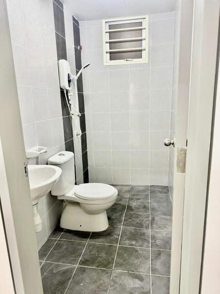 Apartment for Rent at Idaman Melur @ Cybersouth - Luwis Ling - Bathroom - PropertyGuru.com.my