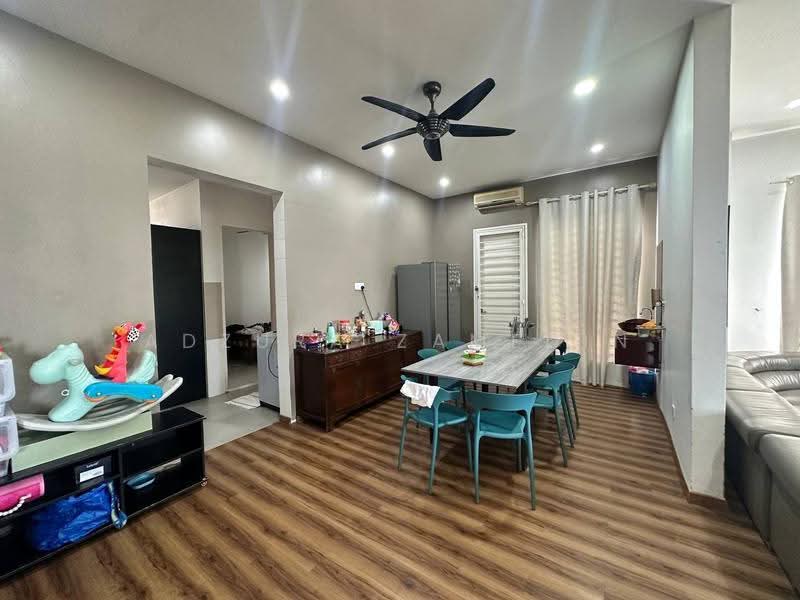 2-storey Terraced House for Sale in Denai Alam (Shah Alam) - Adzura Zamedin - Living Room - PropertyGuru.com.my