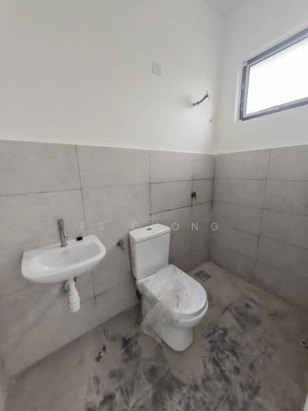 Rumah Teres 2-Tingkat untuk Dijual di Kota Warisan (Sepang) - FB Chong - Bathroom - PropertyGuru.com.my