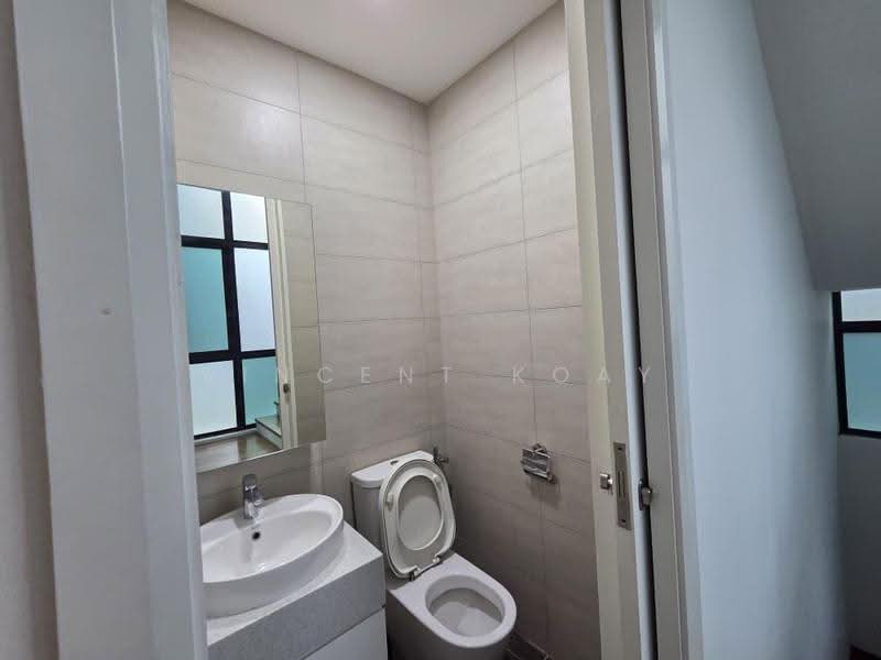 Bungalow House untuk Disewa di Gelugor (Penang) - Vincent Koay - Bathroom - PropertyGuru.com.my