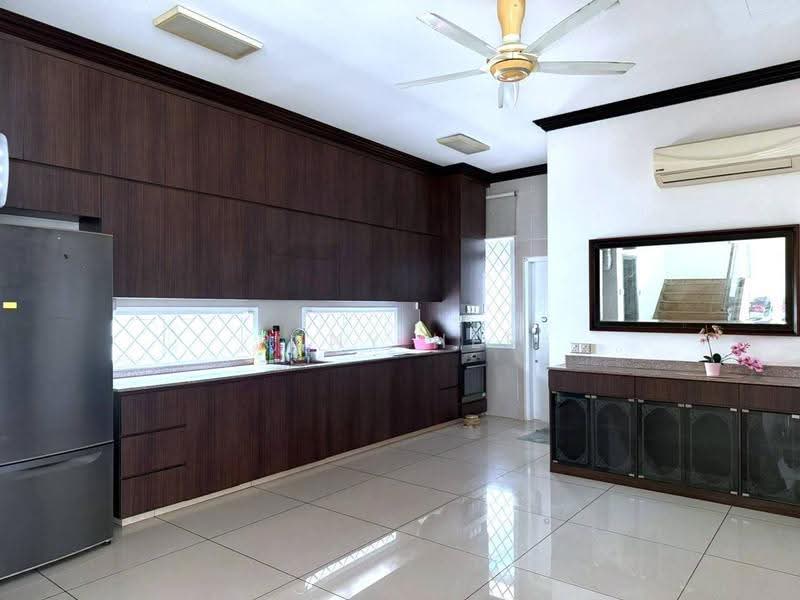 Bungalow House untuk Dijual di Taman Suria (Johor Bahru) - Reny Hee - Kitchen - PropertyGuru.com.my