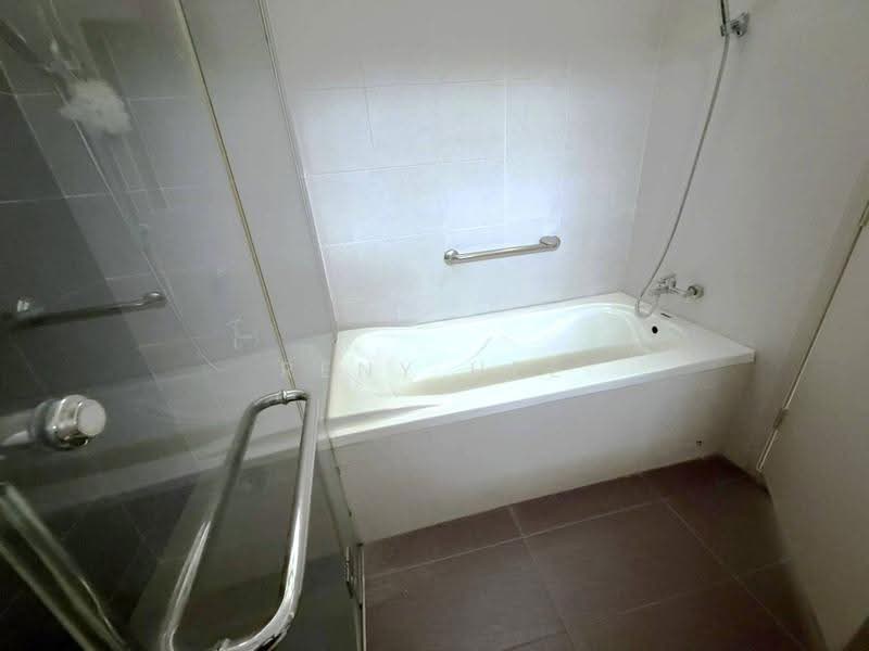 Bungalow House untuk Dijual di Taman Suria (Johor Bahru) - Reny Hee - Bathroom - PropertyGuru.com.my