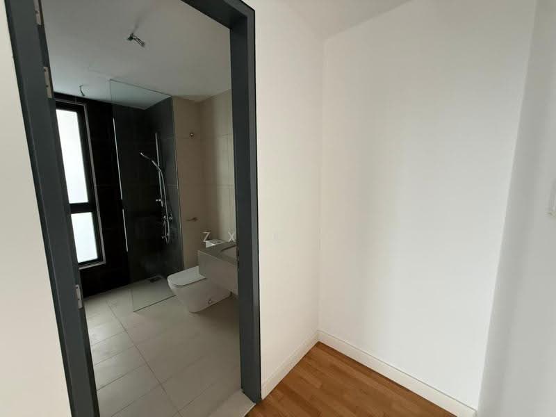 Kondominium untuk Dijual di One Cochrane Residence - ZX KHO - Bathroom - PropertyGuru.com.my