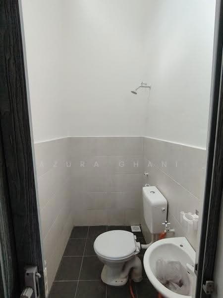 2-storey Terraced House for Sale in Tasek Gelugor (Penang) - Azura Ghani - Bathroom - PropertyGuru.com.my
